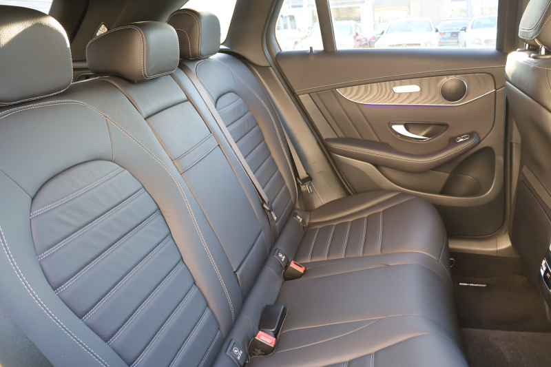 AMG GLC GLC43 4MATIC　後期型 ﾚｻﾞｰｴｸｽｸﾙｰｼﾌﾞPKG ﾚｰﾀﾞｰｾｰﾌﾃｨPKG ｴｱﾊﾞﾗﾝｽPKG 1ｵｰﾅｰ ﾊﾟﾉﾗﾏSR 黒革ｼｰﾄ ｼｰﾄﾋｰﾀ ﾍﾞﾝﾁﾚｰﾀ MBUX 純正10.25ｲﾝﾁﾅﾋﾞ地ﾃﾞｼﾞ ｺｯｸﾋﾟｯﾄDisp AppleCarPlay 360°ｶﾒﾗ PTS 電動Rｹﾞｰﾄ HUD AMG20ｲﾝﾁAW　2年保証