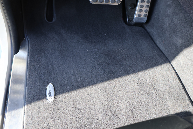 AMG Gクラス G63　左ﾊﾝﾄﾞﾙ designoｴｸｽｸﾙｰｼﾌﾞｲﾝﾃﾘｱPKG ﾃﾞｨｽﾄﾛﾆｯｸ&BSM 7AT SR designo黒革ｼｰﾄ ｼｰﾄﾋｰﾀｰ ﾍﾞﾝﾁﾚｰﾀｰ Androidﾅﾋﾞ地ﾃﾞｼﾞ harman/kardonｻﾗｳﾝﾄﾞ S＆Bﾓﾆﾀｰ AppleCarPlay PTS ｷｾﾉﾝﾗｲﾄ AMG20ｲﾝﾁAW　2年保証