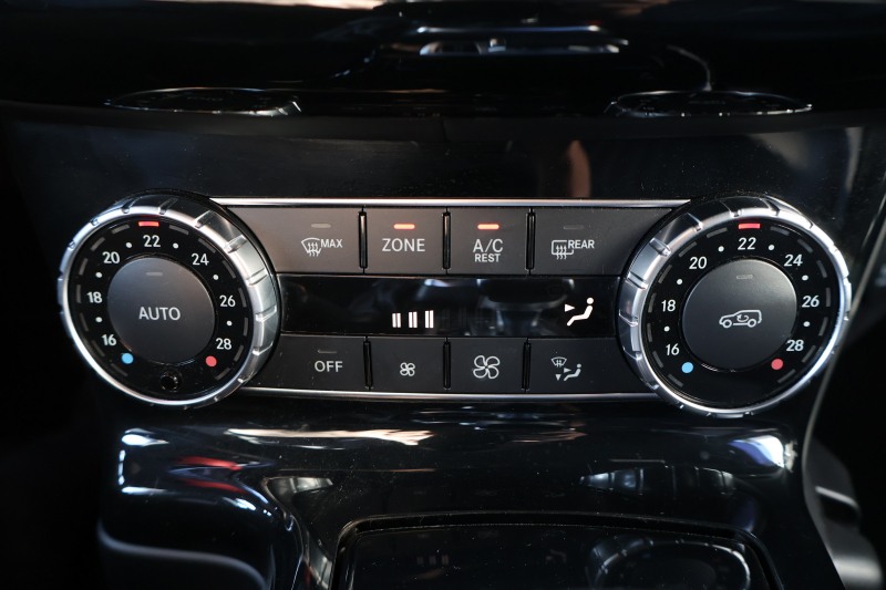 AMG Gクラス G63　左ﾊﾝﾄﾞﾙ designoｴｸｽｸﾙｰｼﾌﾞｲﾝﾃﾘｱPKG ﾃﾞｨｽﾄﾛﾆｯｸ&BSM 7AT SR designo黒革ｼｰﾄ ｼｰﾄﾋｰﾀｰ ﾍﾞﾝﾁﾚｰﾀｰ Androidﾅﾋﾞ地ﾃﾞｼﾞ harman/kardonｻﾗｳﾝﾄﾞ S＆Bﾓﾆﾀｰ AppleCarPlay PTS ｷｾﾉﾝﾗｲﾄ AMG20ｲﾝﾁAW　2年保証