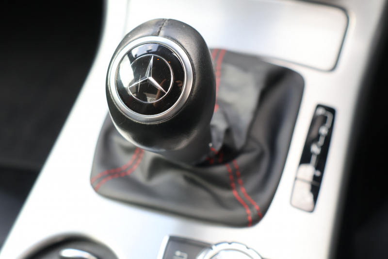 メルセデスベンツ SLKクラス SLK200 ｴｸｽｸﾙｰｼﾌﾞ　AMGｽﾎﾟｰﾂPKG ﾚｰﾀﾞｰｾｰﾌﾃｨPKG 黒革 ﾚｯﾄﾞｼｰﾄﾍﾞﾙﾄ ﾒﾓﾘｰ付ﾊﾟﾜｰｼｰﾄ ｼｰﾄﾋｰﾀｰ ｴｱｽｶｰﾌ 純正ﾅﾋﾞ地ﾃﾞｼﾞ ｷｰﾚｽGO ECOｽﾄｯﾌﾟ ｷｾﾉﾝﾍｯﾄﾞ PTS AMG18AW　2年保証