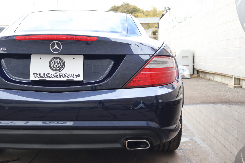 メルセデスベンツ SLKクラス SLK200 ｴｸｽｸﾙｰｼﾌﾞ　AMGｽﾎﾟｰﾂPKG ﾚｰﾀﾞｰｾｰﾌﾃｨPKG 黒革 ﾚｯﾄﾞｼｰﾄﾍﾞﾙﾄ ﾒﾓﾘｰ付ﾊﾟﾜｰｼｰﾄ ｼｰﾄﾋｰﾀｰ ｴｱｽｶｰﾌ 純正ﾅﾋﾞ地ﾃﾞｼﾞ ｷｰﾚｽGO ECOｽﾄｯﾌﾟ ｷｾﾉﾝﾍｯﾄﾞ PTS AMG18AW　2年保証