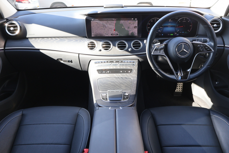 メルセデスベンツ Eクラス E220d 4MATIC ｵｰﾙﾃﾚｲﾝ(ISG搭載ﾓﾃﾞﾙ)　後期型 ｴｸｽｸﾙｰｼﾌﾞPKG ｴﾅｼﾞｬｲｼﾞﾝｸﾞPKG ﾚｰﾀﾞｰｾｰﾌﾃｨPKG ﾊﾟﾉﾗﾏSR ﾌﾞﾗｯｸ革 ｼｰﾄﾋｰﾀ ﾍﾞﾝﾁﾚｰﾀ MBUX ARﾅﾋﾞｹﾞｰｼｮﾝ Burmester ﾜｲﾔﾚｽﾁｬｰｼﾞﾝｸﾞ HUD ｴｱｻｽ 純正19ｲﾝﾁAW　2年保証
