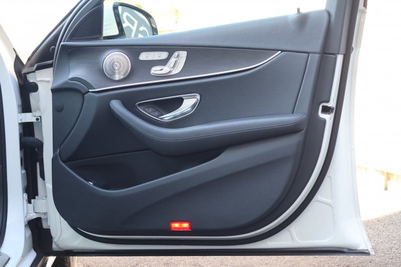 メルセデスベンツ Eクラス E220d 4MATIC ｵｰﾙﾃﾚｲﾝ(ISG搭載ﾓﾃﾞﾙ)　後期型 ｴｸｽｸﾙｰｼﾌﾞPKG ｴﾅｼﾞｬｲｼﾞﾝｸﾞPKG ﾚｰﾀﾞｰｾｰﾌﾃｨPKG ﾊﾟﾉﾗﾏSR ﾌﾞﾗｯｸ革 ｼｰﾄﾋｰﾀ ﾍﾞﾝﾁﾚｰﾀ MBUX ARﾅﾋﾞｹﾞｰｼｮﾝ Burmester ﾜｲﾔﾚｽﾁｬｰｼﾞﾝｸﾞ HUD ｴｱｻｽ 純正19ｲﾝﾁAW　2年保証