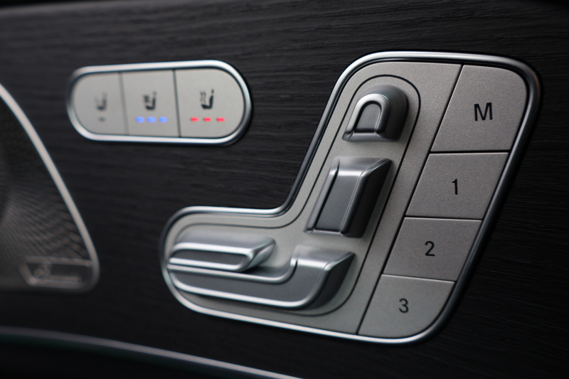 メルセデスベンツ GLE GLE400d 4MATIC ｽﾎﾟｰﾂ　AMGｽﾀｲﾘﾝｸﾞPKG ﾚｰﾀﾞｰｾｰﾌﾃｨPKG ｴﾅｼﾞｬｲｼﾞﾝｸﾞPKG 1ｵｰﾅｰ ﾊﾟﾉﾗﾏSR 黒ﾅｯﾊﾟ革 ｼｰﾄﾋｰﾀｰ ﾍﾞﾝﾁﾚｰﾀｰ MBUX 純正12.3ｲﾝﾁﾅﾋﾞTV 360°ｶﾒﾗ Burmester 温冷機能付ｶｯﾌﾟﾎﾙﾀﾞｰ HUD ﾏﾙﾁﾋﾞｰﾑLED AMG20ｲﾝﾁAW　2年保証