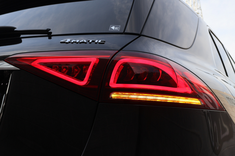 メルセデスベンツ GLE GLE400d 4MATIC ｽﾎﾟｰﾂ　AMGｽﾀｲﾘﾝｸﾞPKG ﾚｰﾀﾞｰｾｰﾌﾃｨPKG ｴﾅｼﾞｬｲｼﾞﾝｸﾞPKG 1ｵｰﾅｰ ﾊﾟﾉﾗﾏSR 黒ﾅｯﾊﾟ革 ｼｰﾄﾋｰﾀｰ ﾍﾞﾝﾁﾚｰﾀｰ MBUX 純正12.3ｲﾝﾁﾅﾋﾞTV 360°ｶﾒﾗ Burmester 温冷機能付ｶｯﾌﾟﾎﾙﾀﾞｰ HUD ﾏﾙﾁﾋﾞｰﾑLED AMG20ｲﾝﾁAW　2年保証