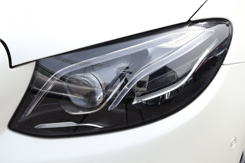 メルセデスベンツ Eクラス E200 ｽﾃｰｼｮﾝﾜｺﾞﾝ AVG ｽﾎﾟｰﾂ(本革仕様)　ﾚｰﾀﾞｰｾｰﾌﾃｨPKG ｴｱﾊﾞﾗﾝｽPKG 1ｵｰﾅｰ 黒ﾅｯﾊﾟ革 ｼｰﾄﾋｰﾀｰ 純正ﾅﾋﾞ地ﾃﾞｼﾞ 360°ｶﾒﾗ Burmesterｻﾗｳﾝﾄﾞ Applecarplay Android Auto 電動Rｹﾞｰﾄ ﾌｯﾄﾄﾗﾝｸOP ﾏﾙﾁﾋﾞｰﾑLED PTS AMG19AW　2年保証