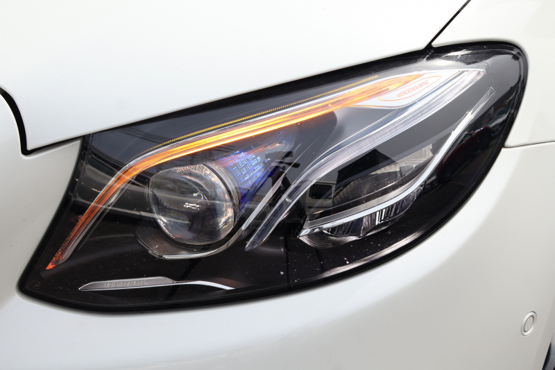 メルセデスベンツ Eクラス E200 ｽﾃｰｼｮﾝﾜｺﾞﾝ AVG ｽﾎﾟｰﾂ(本革仕様)　ﾚｰﾀﾞｰｾｰﾌﾃｨPKG ｴｱﾊﾞﾗﾝｽPKG 1ｵｰﾅｰ 黒ﾅｯﾊﾟ革 ｼｰﾄﾋｰﾀｰ 純正ﾅﾋﾞ地ﾃﾞｼﾞ 360°ｶﾒﾗ Burmesterｻﾗｳﾝﾄﾞ Applecarplay Android Auto 電動Rｹﾞｰﾄ ﾌｯﾄﾄﾗﾝｸOP ﾏﾙﾁﾋﾞｰﾑLED PTS AMG19AW　2年保証