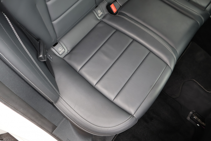 メルセデスベンツ Eクラス E200 ｽﾃｰｼｮﾝﾜｺﾞﾝ AVG ｽﾎﾟｰﾂ(本革仕様)　ﾚｰﾀﾞｰｾｰﾌﾃｨPKG ｴｱﾊﾞﾗﾝｽPKG 1ｵｰﾅｰ 黒ﾅｯﾊﾟ革 ｼｰﾄﾋｰﾀｰ 純正ﾅﾋﾞ地ﾃﾞｼﾞ 360°ｶﾒﾗ Burmesterｻﾗｳﾝﾄﾞ Applecarplay Android Auto 電動Rｹﾞｰﾄ ﾌｯﾄﾄﾗﾝｸOP ﾏﾙﾁﾋﾞｰﾑLED PTS AMG19AW　2年保証