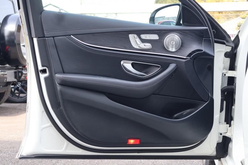 メルセデスベンツ Eクラス E200 ｽﾃｰｼｮﾝﾜｺﾞﾝ AVG ｽﾎﾟｰﾂ(本革仕様)　ﾚｰﾀﾞｰｾｰﾌﾃｨPKG ｴｱﾊﾞﾗﾝｽPKG 1ｵｰﾅｰ 黒ﾅｯﾊﾟ革 ｼｰﾄﾋｰﾀｰ 純正ﾅﾋﾞ地ﾃﾞｼﾞ 360°ｶﾒﾗ Burmesterｻﾗｳﾝﾄﾞ Applecarplay Android Auto 電動Rｹﾞｰﾄ ﾌｯﾄﾄﾗﾝｸOP ﾏﾙﾁﾋﾞｰﾑLED PTS AMG19AW　2年保証