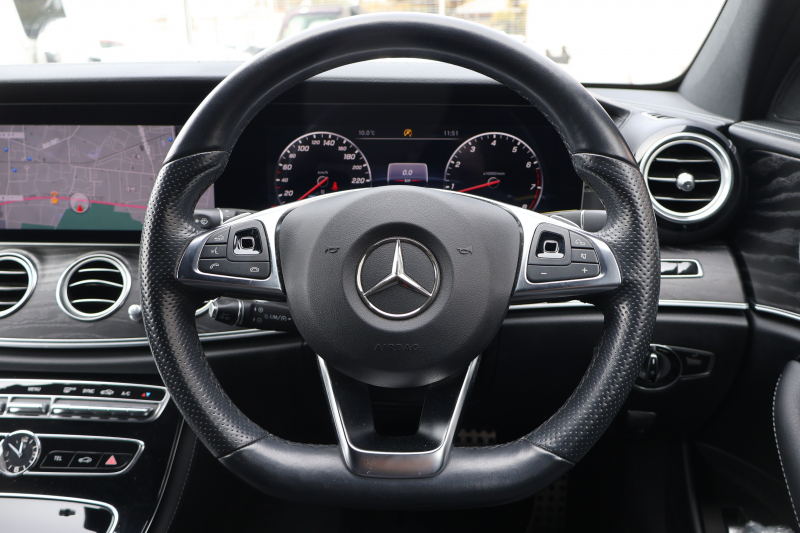 メルセデスベンツ Eクラス E200 ｽﾃｰｼｮﾝﾜｺﾞﾝ AVG ｽﾎﾟｰﾂ(本革仕様)　ﾚｰﾀﾞｰｾｰﾌﾃｨPKG ｴｱﾊﾞﾗﾝｽPKG 1ｵｰﾅｰ 黒ﾅｯﾊﾟ革 ｼｰﾄﾋｰﾀｰ 純正ﾅﾋﾞ地ﾃﾞｼﾞ 360°ｶﾒﾗ Burmesterｻﾗｳﾝﾄﾞ Applecarplay Android Auto 電動Rｹﾞｰﾄ ﾌｯﾄﾄﾗﾝｸOP ﾏﾙﾁﾋﾞｰﾑLED PTS AMG19AW　2年保証