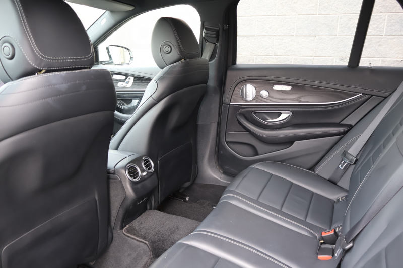 メルセデスベンツ Eクラス E200 ｽﾃｰｼｮﾝﾜｺﾞﾝ AVG ｽﾎﾟｰﾂ(本革仕様)　ﾚｰﾀﾞｰｾｰﾌﾃｨPKG ｴｱﾊﾞﾗﾝｽPKG 1ｵｰﾅｰ 黒ﾅｯﾊﾟ革 ｼｰﾄﾋｰﾀｰ 純正ﾅﾋﾞ地ﾃﾞｼﾞ 360°ｶﾒﾗ Burmesterｻﾗｳﾝﾄﾞ Applecarplay Android Auto 電動Rｹﾞｰﾄ ﾌｯﾄﾄﾗﾝｸOP ﾏﾙﾁﾋﾞｰﾑLED PTS AMG19AW　2年保証