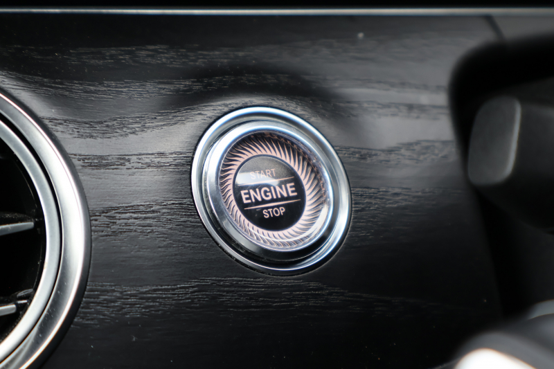 メルセデスベンツ Eクラス E200 ｽﾃｰｼｮﾝﾜｺﾞﾝ AVG ｽﾎﾟｰﾂ(本革仕様)　ﾚｰﾀﾞｰｾｰﾌﾃｨPKG ｴｱﾊﾞﾗﾝｽPKG 1ｵｰﾅｰ 黒ﾅｯﾊﾟ革 ｼｰﾄﾋｰﾀｰ 純正ﾅﾋﾞ地ﾃﾞｼﾞ 360°ｶﾒﾗ Burmesterｻﾗｳﾝﾄﾞ Applecarplay Android Auto 電動Rｹﾞｰﾄ ﾌｯﾄﾄﾗﾝｸOP ﾏﾙﾁﾋﾞｰﾑLED PTS AMG19AW　2年保証