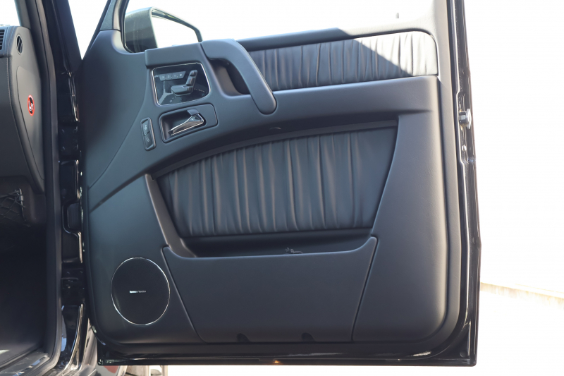 AMG Gクラス G63　左ﾊﾝﾄﾞﾙ ﾃﾞｨｽﾄﾛﾆｯｸ&BSM 7AT SR designo黒革ｼｰﾄ ｼｰﾄﾋｰﾀｰ ﾍﾞﾝﾁﾚｰﾀｰ 純正ﾅﾋﾞ地ﾃﾞｼﾞ harman/kardonｻﾗｳﾝﾄﾞ Bﾓﾆﾀｰ PTS ｷｾﾉﾝﾗｲﾄ AMG20ｲﾝﾁAW　2年保証