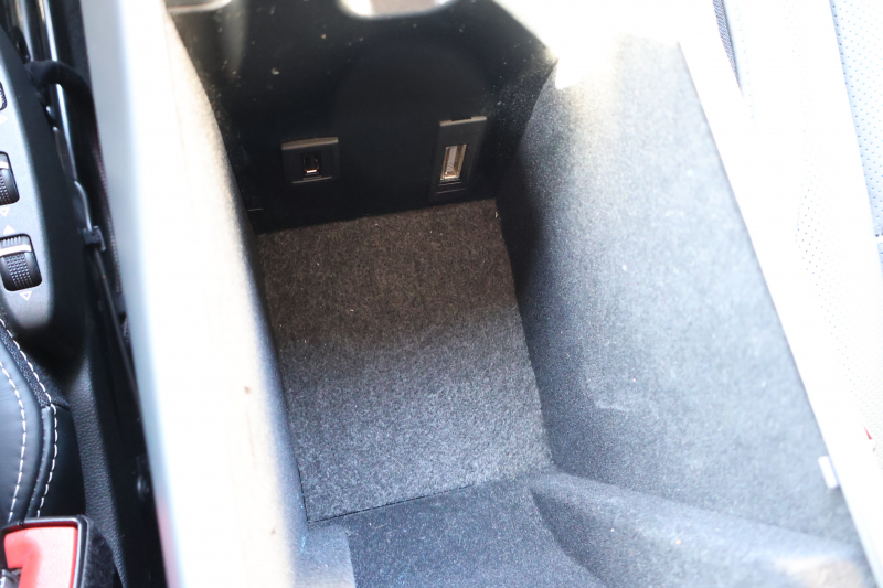 AMG Gクラス G63　左ﾊﾝﾄﾞﾙ ﾃﾞｨｽﾄﾛﾆｯｸ&BSM 7AT SR designo黒革ｼｰﾄ ｼｰﾄﾋｰﾀｰ ﾍﾞﾝﾁﾚｰﾀｰ 純正ﾅﾋﾞ地ﾃﾞｼﾞ harman/kardonｻﾗｳﾝﾄﾞ Bﾓﾆﾀｰ PTS ｷｾﾉﾝﾗｲﾄ AMG20ｲﾝﾁAW　2年保証