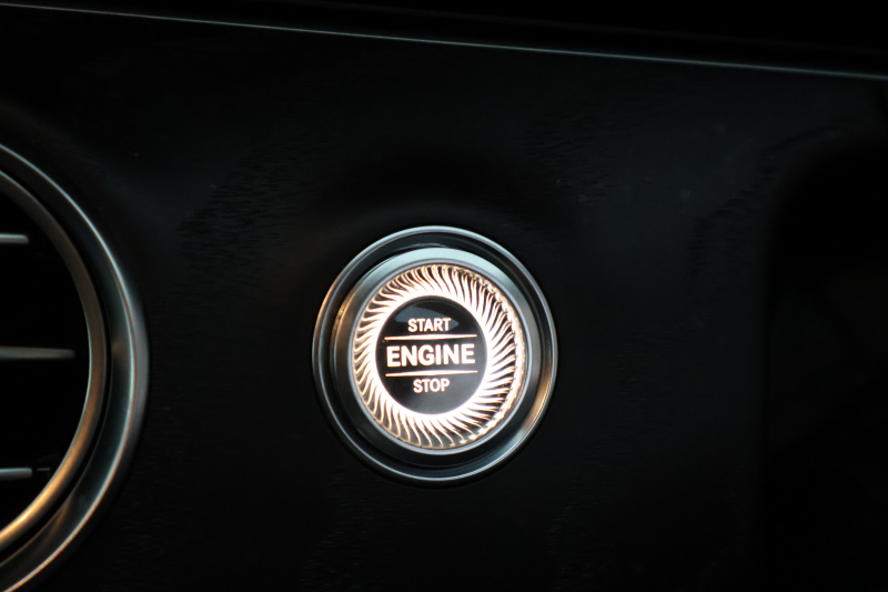 メルセデスベンツ Eクラス E200 ｽﾎﾟｰﾂ(BSG搭載ﾓﾃﾞﾙ)　後期型 AMGﾗｲﾝｲﾝﾃﾘｱPKG ｴｸｽｸﾙｰｼﾌﾞPKG ﾚｰﾀﾞｰｾｰﾌﾃｨPKG 1ｵｰﾅｰ ﾊﾟﾉﾗﾏSR 黒ﾅｯﾊﾟ革 ｼｰﾄﾋｰﾀ MBUX ARﾅﾋﾞ地ﾃﾞｼﾞ  AppleCarPlay 360°ｶﾒﾗ Burmester ﾜｲﾔﾚｽﾁｬｰｼﾞﾝｸﾞ HUD PTS AMG19ｲﾝﾁAW　2年保証