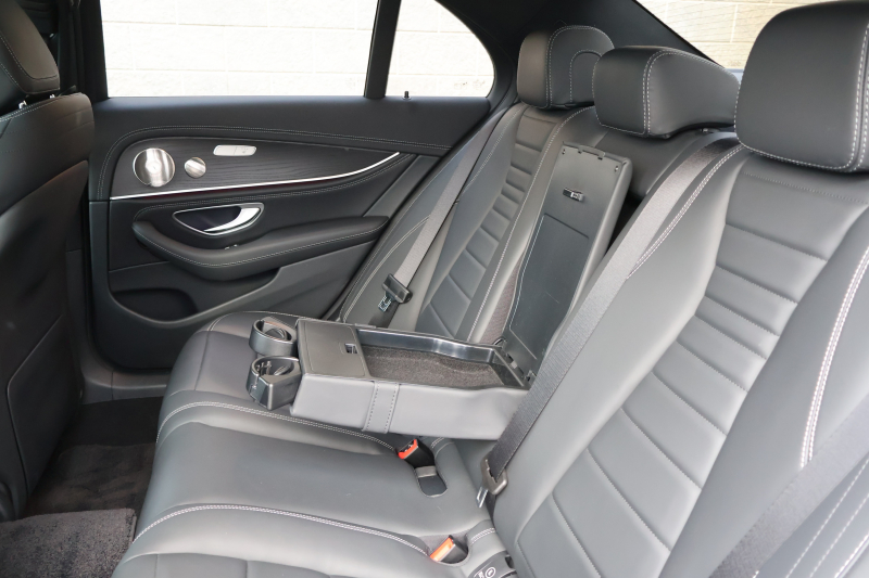 メルセデスベンツ Eクラス E200 ｽﾎﾟｰﾂ(BSG搭載ﾓﾃﾞﾙ)　後期型 AMGﾗｲﾝｲﾝﾃﾘｱPKG ｴｸｽｸﾙｰｼﾌﾞPKG ﾚｰﾀﾞｰｾｰﾌﾃｨPKG 1ｵｰﾅｰ ﾊﾟﾉﾗﾏSR 黒ﾅｯﾊﾟ革 ｼｰﾄﾋｰﾀ MBUX ARﾅﾋﾞ地ﾃﾞｼﾞ  AppleCarPlay 360°ｶﾒﾗ Burmester ﾜｲﾔﾚｽﾁｬｰｼﾞﾝｸﾞ HUD PTS AMG19ｲﾝﾁAW　2年保証