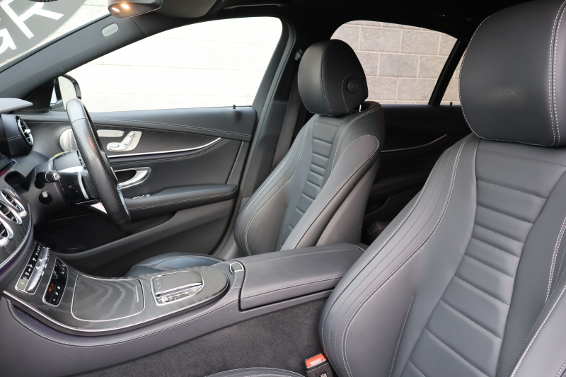 メルセデスベンツ Eクラス E200 ｽﾎﾟｰﾂ(BSG搭載ﾓﾃﾞﾙ)　後期型 AMGﾗｲﾝｲﾝﾃﾘｱPKG ｴｸｽｸﾙｰｼﾌﾞPKG ﾚｰﾀﾞｰｾｰﾌﾃｨPKG 1ｵｰﾅｰ ﾊﾟﾉﾗﾏSR 黒ﾅｯﾊﾟ革 ｼｰﾄﾋｰﾀ MBUX ARﾅﾋﾞ地ﾃﾞｼﾞ  AppleCarPlay 360°ｶﾒﾗ Burmester ﾜｲﾔﾚｽﾁｬｰｼﾞﾝｸﾞ HUD PTS AMG19ｲﾝﾁAW　2年保証