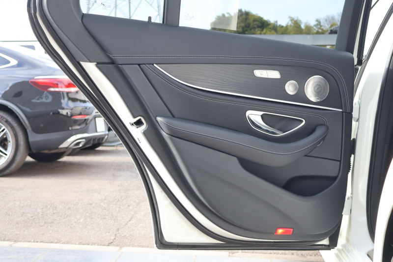 メルセデスベンツ Eクラス E200 ｽﾎﾟｰﾂ(BSG搭載ﾓﾃﾞﾙ)　後期型 AMGﾗｲﾝｲﾝﾃﾘｱPKG ｴｸｽｸﾙｰｼﾌﾞPKG ﾚｰﾀﾞｰｾｰﾌﾃｨPKG 1ｵｰﾅｰ ﾊﾟﾉﾗﾏSR 黒ﾅｯﾊﾟ革 ｼｰﾄﾋｰﾀ MBUX ARﾅﾋﾞ地ﾃﾞｼﾞ  AppleCarPlay 360°ｶﾒﾗ Burmester ﾜｲﾔﾚｽﾁｬｰｼﾞﾝｸﾞ HUD PTS AMG19ｲﾝﾁAW　2年保証