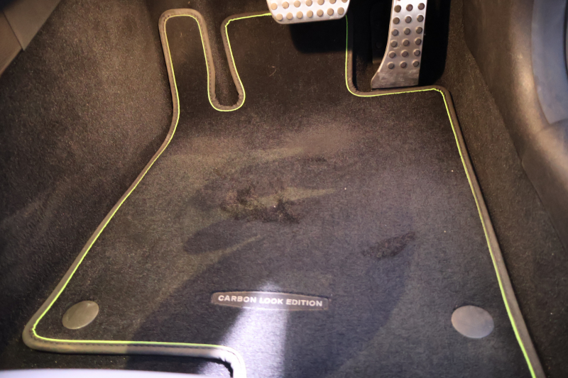 メルセデスベンツ SLKクラス SLK200 ｶｰﾎﾞﾝﾙｯｸｴﾃﾞｨｼｮﾝ　限定100台 AMGｽﾎﾟｰﾂPKG ﾚｰﾀﾞｰｾｰﾌﾃｨPKG 1ｵｰﾅｰ ﾏｼﾞｯｸｽｶｲｺﾝﾄﾛｰﾙﾊﾞﾘｵR 専用ﾅｯﾊﾟ革ｼｰﾄ ｼｰﾄﾋｰﾀｰ 純正ﾅﾋﾞ地ﾃﾞｼﾞ ECOｽﾄｯﾌﾟ ｷｾﾉﾝﾍｯﾄﾞ ｶｰﾎﾞﾝｲﾝﾃﾘｱ AMG18AW　2年保証