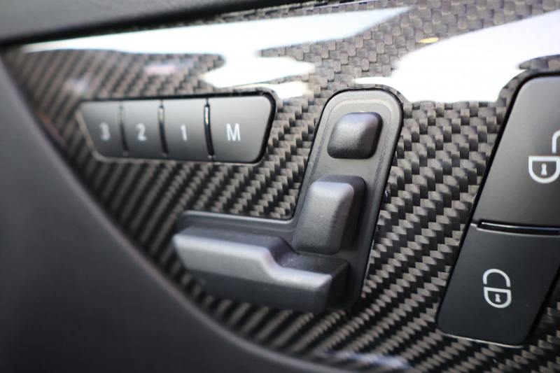 メルセデスベンツ SLKクラス SLK200 ｶｰﾎﾞﾝﾙｯｸｴﾃﾞｨｼｮﾝ　限定100台 AMGｽﾎﾟｰﾂPKG ﾚｰﾀﾞｰｾｰﾌﾃｨPKG 1ｵｰﾅｰ ﾏｼﾞｯｸｽｶｲｺﾝﾄﾛｰﾙﾊﾞﾘｵR 専用ﾅｯﾊﾟ革ｼｰﾄ ｼｰﾄﾋｰﾀｰ 純正ﾅﾋﾞ地ﾃﾞｼﾞ ECOｽﾄｯﾌﾟ ｷｾﾉﾝﾍｯﾄﾞ ｶｰﾎﾞﾝｲﾝﾃﾘｱ AMG18AW　2年保証