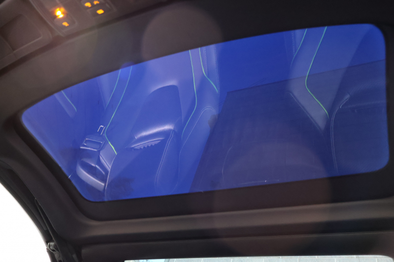 メルセデスベンツ SLKクラス SLK200 ｶｰﾎﾞﾝﾙｯｸｴﾃﾞｨｼｮﾝ　限定100台 AMGｽﾎﾟｰﾂPKG ﾚｰﾀﾞｰｾｰﾌﾃｨPKG 1ｵｰﾅｰ ﾏｼﾞｯｸｽｶｲｺﾝﾄﾛｰﾙﾊﾞﾘｵR 専用ﾅｯﾊﾟ革ｼｰﾄ ｼｰﾄﾋｰﾀｰ 純正ﾅﾋﾞ地ﾃﾞｼﾞ ECOｽﾄｯﾌﾟ ｷｾﾉﾝﾍｯﾄﾞ ｶｰﾎﾞﾝｲﾝﾃﾘｱ AMG18AW　2年保証