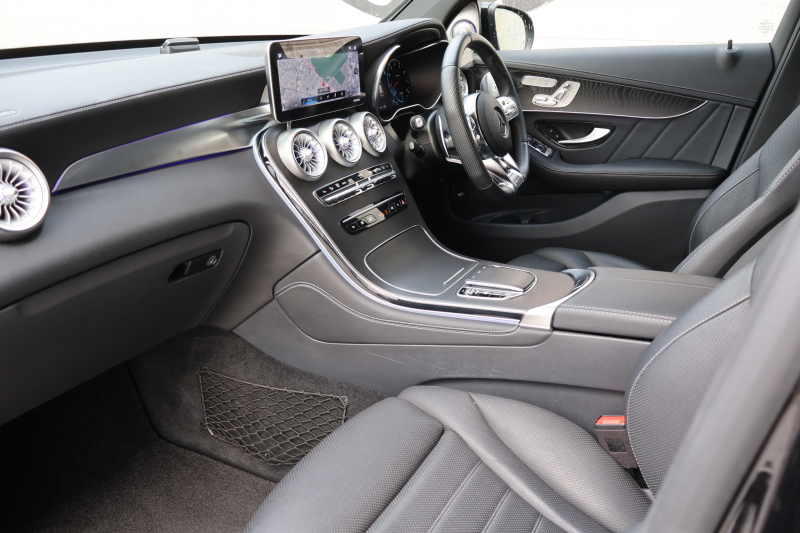 AMG GLCクーペ GLC43 4MATIC ｸｰﾍﾟ　後期型 ﾚｻﾞｰｴｸｽｸﾙｰｼﾌﾞPKG ﾚｰﾀﾞｰｾｰﾌﾃｨPKG ｴｱﾊﾞﾗﾝｽPKG ﾊﾟﾉﾗﾏSR 黒革ｼｰﾄ ｼｰﾄﾋｰﾀ ﾍﾞﾝﾁﾚｰﾀ MBUX 純正10.25ｲﾝﾁﾅﾋﾞ地ﾃﾞｼﾞ ｺｯｸﾋﾟｯﾄDisp 360°ｶﾒﾗ Burmester PTS 電動Rｹﾞｰﾄ HUD AMG20ｲﾝﾁAW　2年保証