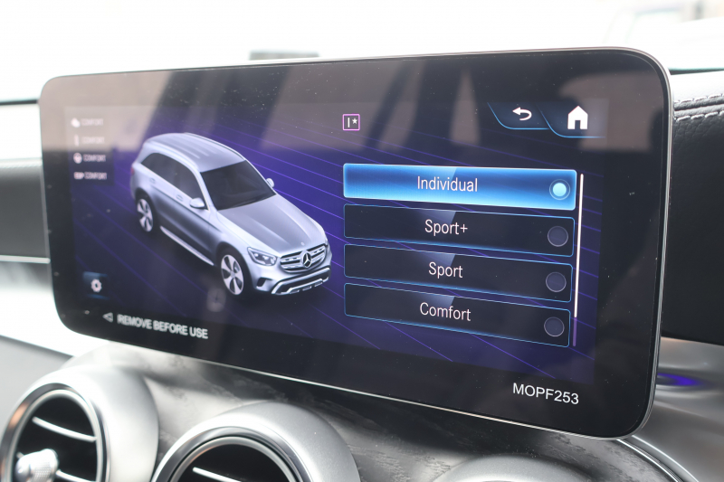 メルセデスベンツ GLC GLC220d 4MATIC AMGﾗｲﾝ　後期型 ﾚｻﾞｰｴｸｽｸﾙｰｼﾌﾞPKG ﾚｰﾀﾞｰｾｰﾌﾃｨPKG ｴｱﾊﾞﾗﾝｽPKG ﾊﾟﾉﾗﾏSR 1ｵｰﾅｰ 黒革ｼｰﾄ ｼｰﾄﾋｰﾀ ﾍﾞﾝﾁﾚｰﾀ MBUX 純正10.25ｲﾝﾁﾅﾋﾞ地ﾃﾞｼﾞ ｺｯｸﾋﾟｯﾄDisp 360°ｶﾒﾗ PTS 電動Rｹﾞｰﾄ HUD AMG19ｲﾝﾁAW　2年保証