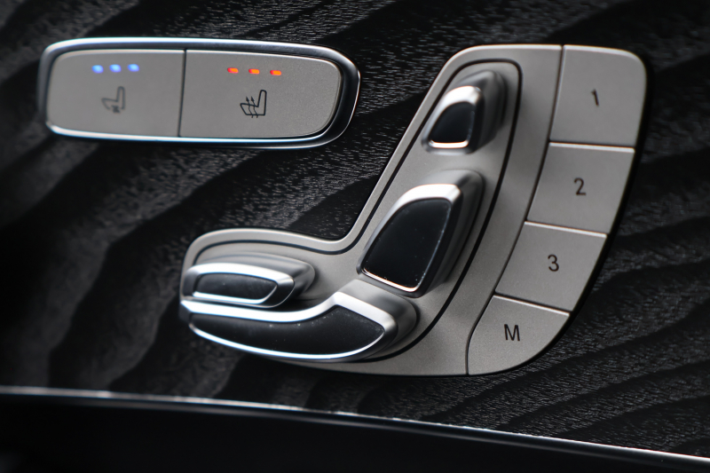 メルセデスベンツ GLC GLC220d 4MATIC AMGﾗｲﾝ　後期型 ﾚｻﾞｰｴｸｽｸﾙｰｼﾌﾞPKG ﾚｰﾀﾞｰｾｰﾌﾃｨPKG ｴｱﾊﾞﾗﾝｽPKG ﾊﾟﾉﾗﾏSR 1ｵｰﾅｰ 黒革ｼｰﾄ ｼｰﾄﾋｰﾀ ﾍﾞﾝﾁﾚｰﾀ MBUX 純正10.25ｲﾝﾁﾅﾋﾞ地ﾃﾞｼﾞ ｺｯｸﾋﾟｯﾄDisp 360°ｶﾒﾗ PTS 電動Rｹﾞｰﾄ HUD AMG19ｲﾝﾁAW　2年保証