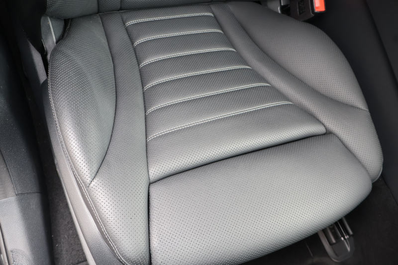 メルセデスベンツ GLC GLC220d 4MATIC AMGﾗｲﾝ　後期型 ﾚｻﾞｰｴｸｽｸﾙｰｼﾌﾞPKG ﾚｰﾀﾞｰｾｰﾌﾃｨPKG ｴｱﾊﾞﾗﾝｽPKG ﾊﾟﾉﾗﾏSR 1ｵｰﾅｰ 黒革ｼｰﾄ ｼｰﾄﾋｰﾀ ﾍﾞﾝﾁﾚｰﾀ MBUX 純正10.25ｲﾝﾁﾅﾋﾞ地ﾃﾞｼﾞ ｺｯｸﾋﾟｯﾄDisp 360°ｶﾒﾗ PTS 電動Rｹﾞｰﾄ HUD AMG19ｲﾝﾁAW　2年保証