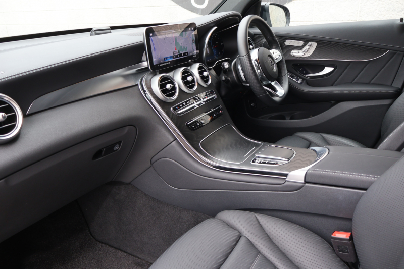 メルセデスベンツ GLC GLC220d 4MATIC AMGﾗｲﾝ　後期型 ﾚｻﾞｰｴｸｽｸﾙｰｼﾌﾞPKG ﾚｰﾀﾞｰｾｰﾌﾃｨPKG ｴｱﾊﾞﾗﾝｽPKG ﾊﾟﾉﾗﾏSR 1ｵｰﾅｰ 黒革ｼｰﾄ ｼｰﾄﾋｰﾀ ﾍﾞﾝﾁﾚｰﾀ MBUX 純正10.25ｲﾝﾁﾅﾋﾞ地ﾃﾞｼﾞ ｺｯｸﾋﾟｯﾄDisp 360°ｶﾒﾗ PTS 電動Rｹﾞｰﾄ HUD AMG19ｲﾝﾁAW　2年保証