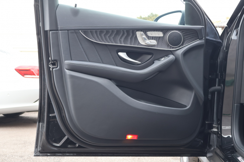 メルセデスベンツ GLC GLC220d 4MATIC AMGﾗｲﾝ　後期型 ﾚｻﾞｰｴｸｽｸﾙｰｼﾌﾞPKG ﾚｰﾀﾞｰｾｰﾌﾃｨPKG ｴｱﾊﾞﾗﾝｽPKG ﾊﾟﾉﾗﾏSR 1ｵｰﾅｰ 黒革ｼｰﾄ ｼｰﾄﾋｰﾀ ﾍﾞﾝﾁﾚｰﾀ MBUX 純正10.25ｲﾝﾁﾅﾋﾞ地ﾃﾞｼﾞ ｺｯｸﾋﾟｯﾄDisp 360°ｶﾒﾗ PTS 電動Rｹﾞｰﾄ HUD AMG19ｲﾝﾁAW　2年保証