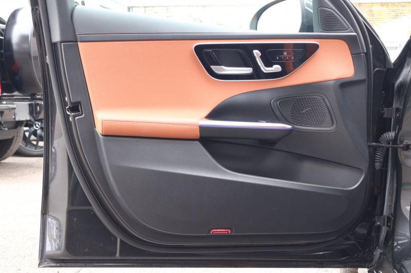 メルセデスベンツ Cクラス C220d ｽﾃｰｼｮﾝﾜｺﾞﾝ AVG　ﾚｻﾞｰｴｸｽｸﾙｰｼﾌﾞPKG AMGﾗｲﾝPKG ﾍﾞｰｼｯｸPKG ﾚｰﾀﾞｰｾｰﾌﾃｨPKG 1ｵｰﾅｰ ﾊﾟﾉﾗﾏSR 茶革 ｼｰﾄﾋｰﾀｰ 純正ﾅﾋﾞ地ﾃﾞｼﾞ MBUX ARﾅﾋﾞ 360度ｶﾒﾗ  PTS HUD  AMG18ｲﾝﾁAW　2年保証