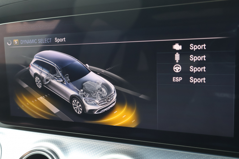 メルセデスベンツ Eクラス E220d 4MATIC ｵｰﾙﾃﾚｲﾝ　 中期型 ｴｸｽｸﾙｰｼﾌﾞPKG ﾚｰﾀﾞｰｾｰﾌﾃｨPKG ｴｱﾊﾞﾗﾝｽPKG ﾊﾟﾉﾗﾏSR ｷｰﾚｽGO ﾌﾞﾗｯｸ革 ｼｰﾄﾋｰﾀｰ ﾍﾞﾝﾁﾚｰﾀｰ 12.3ｲﾝﾁﾅﾋﾞ地ﾃﾞｼﾞ 360°ｶﾒﾗ Burmester Applecarplay 電動Rｹﾞｰﾄ HUD 専用19ｲﾝﾁAW　2年保証