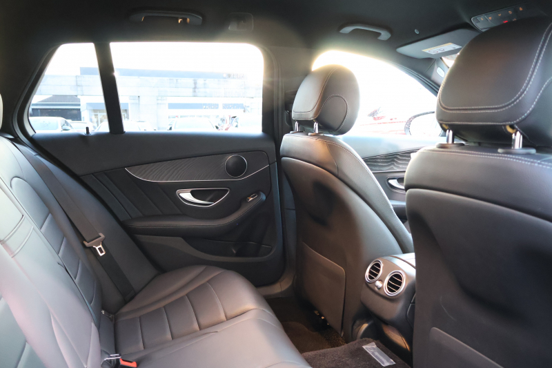 メルセデスベンツ Cクラス C200 ｽﾃｰｼｮﾝﾜｺﾞﾝ ﾛｰﾚｳｽED ｽﾎﾟｰﾂﾌﾟﾗｽPKG 　後期型 AMGｽﾀｲﾘﾝｸﾞPKG ﾚｰﾀﾞｰｾｰﾌﾃｨPKG 黒革 ｼｰﾄﾋｰﾀｰ 純正10.25ｲﾝﾁﾅﾋﾞ地ﾃﾞｼﾞ ｺｯｸﾋﾟｯﾄDisp AppleCarPlay Bﾓﾆﾀｰ 電動Rｹﾞｰﾄ ﾌｯﾄﾄﾗﾝｸOP HUD AMG18ｲﾝﾁAW　2年保証