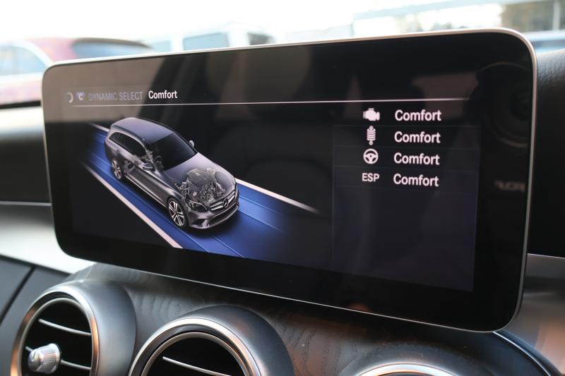 メルセデスベンツ Cクラス C200 ｽﾃｰｼｮﾝﾜｺﾞﾝ ﾛｰﾚｳｽED ｽﾎﾟｰﾂﾌﾟﾗｽPKG 　後期型 AMGｽﾀｲﾘﾝｸﾞPKG ﾚｰﾀﾞｰｾｰﾌﾃｨPKG 黒革 ｼｰﾄﾋｰﾀｰ 純正10.25ｲﾝﾁﾅﾋﾞ地ﾃﾞｼﾞ ｺｯｸﾋﾟｯﾄDisp AppleCarPlay Bﾓﾆﾀｰ 電動Rｹﾞｰﾄ ﾌｯﾄﾄﾗﾝｸOP HUD AMG18ｲﾝﾁAW　2年保証