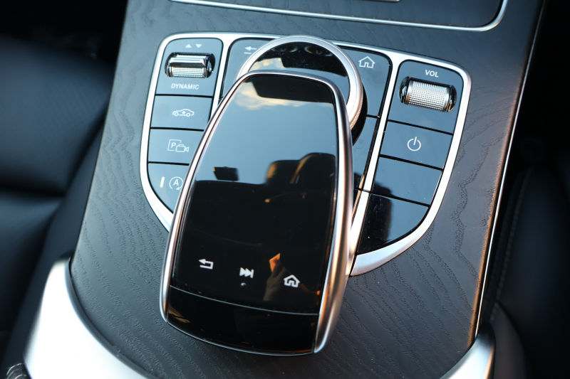 メルセデスベンツ Cクラス C200 ｽﾃｰｼｮﾝﾜｺﾞﾝ ﾛｰﾚｳｽED ｽﾎﾟｰﾂﾌﾟﾗｽPKG 　後期型 AMGｽﾀｲﾘﾝｸﾞPKG ﾚｰﾀﾞｰｾｰﾌﾃｨPKG 黒革 ｼｰﾄﾋｰﾀｰ 純正10.25ｲﾝﾁﾅﾋﾞ地ﾃﾞｼﾞ ｺｯｸﾋﾟｯﾄDisp AppleCarPlay Bﾓﾆﾀｰ 電動Rｹﾞｰﾄ ﾌｯﾄﾄﾗﾝｸOP HUD AMG18ｲﾝﾁAW　2年保証