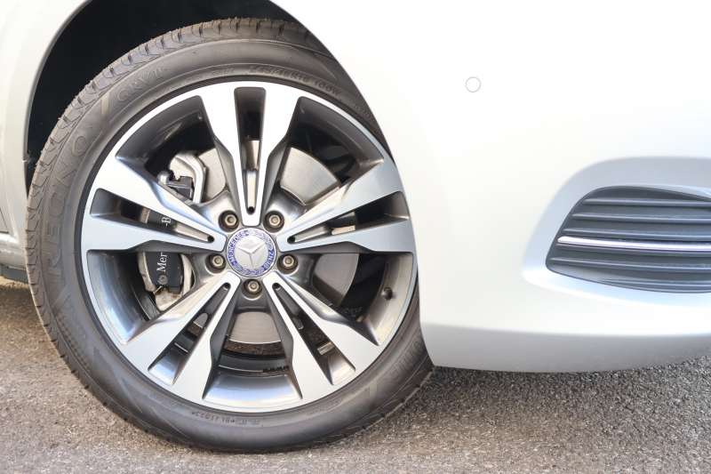 メルセデスベンツ Vクラス V220d AVG ｴｸｽﾄﾗﾛﾝｸﾞ　ｱﾊﾞﾝｷﾞｬﾙﾄﾞﾗｲﾝ ﾚｰﾀﾞｰｾｰﾌﾃｨPKG 1ｵｰﾅｰ 黒革ｼｰﾄ  ｼｰﾄﾋｰﾀ 純正ﾅﾋﾞ地ﾃﾞｼﾞ 360度ｶﾒﾗ Burmesterｻﾗｳﾝﾄﾞ 電動Rｹﾞｰﾄ 電動ﾃﾞｭｱﾙｽﾗｲﾄﾞﾄﾞｱ ｶﾛｯﾂｪﾘｱ製ﾌﾘｯﾌﾟﾀﾞｳﾝﾓﾆﾀｰ  純正18ｲﾝﾁAW　2年保証