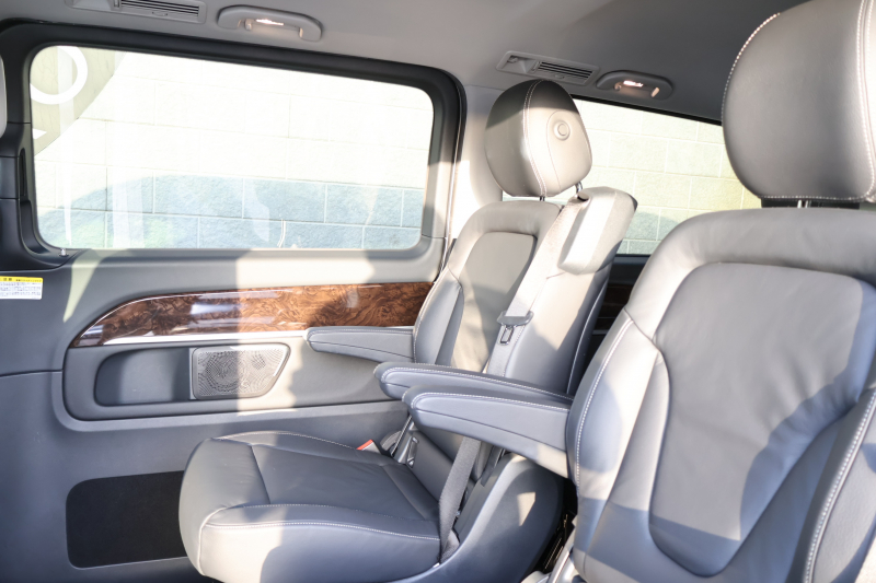 メルセデスベンツ Vクラス V220d AVG ｴｸｽﾄﾗﾛﾝｸﾞ　ｱﾊﾞﾝｷﾞｬﾙﾄﾞﾗｲﾝ ﾚｰﾀﾞｰｾｰﾌﾃｨPKG 1ｵｰﾅｰ 黒革ｼｰﾄ  ｼｰﾄﾋｰﾀ 純正ﾅﾋﾞ地ﾃﾞｼﾞ 360度ｶﾒﾗ Burmesterｻﾗｳﾝﾄﾞ 電動Rｹﾞｰﾄ 電動ﾃﾞｭｱﾙｽﾗｲﾄﾞﾄﾞｱ ｶﾛｯﾂｪﾘｱ製ﾌﾘｯﾌﾟﾀﾞｳﾝﾓﾆﾀｰ  純正18ｲﾝﾁAW　2年保証