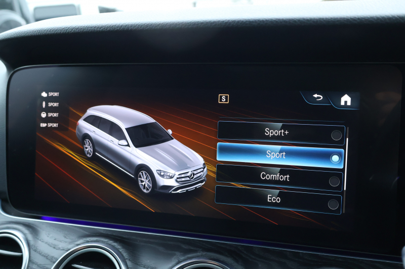 メルセデスベンツ Eクラス E220d 4MATIC ｵｰﾙﾃﾚｲﾝ　後期型 ｴｸｽｸﾙｰｼﾌﾞPKG ｴﾅｼﾞｬｲｼﾞﾝｸﾞPKG ﾚｰﾀﾞｰｾｰﾌﾃｨPKG ﾊﾟﾉﾗﾏSR ﾌﾞﾗｯｸ革 ｼｰﾄﾋｰﾀ ﾍﾞﾝﾁﾚｰﾀ 360°ｶﾒﾗ MBUX ARﾅﾋﾞｹﾞｰｼｮﾝ Burmester ﾜｲﾔﾚｽﾁｬｰｼﾞﾝｸﾞ HUD ｴｱｻｽ 純正19ｲﾝﾁAW　2年保証