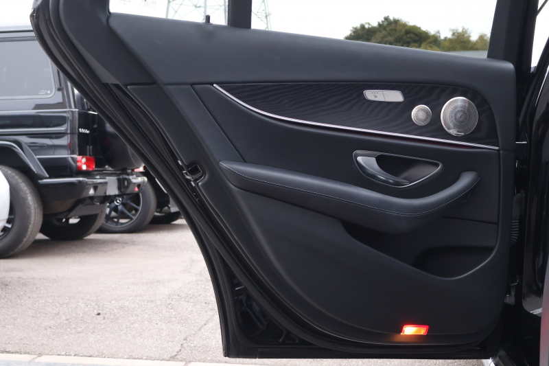 メルセデスベンツ Eクラス E220d 4MATIC ｵｰﾙﾃﾚｲﾝ　後期型 ｴｸｽｸﾙｰｼﾌﾞPKG ｴﾅｼﾞｬｲｼﾞﾝｸﾞPKG ﾚｰﾀﾞｰｾｰﾌﾃｨPKG ﾊﾟﾉﾗﾏSR ﾌﾞﾗｯｸ革 ｼｰﾄﾋｰﾀ ﾍﾞﾝﾁﾚｰﾀ 360°ｶﾒﾗ MBUX ARﾅﾋﾞｹﾞｰｼｮﾝ Burmester ﾜｲﾔﾚｽﾁｬｰｼﾞﾝｸﾞ HUD ｴｱｻｽ 純正19ｲﾝﾁAW　2年保証