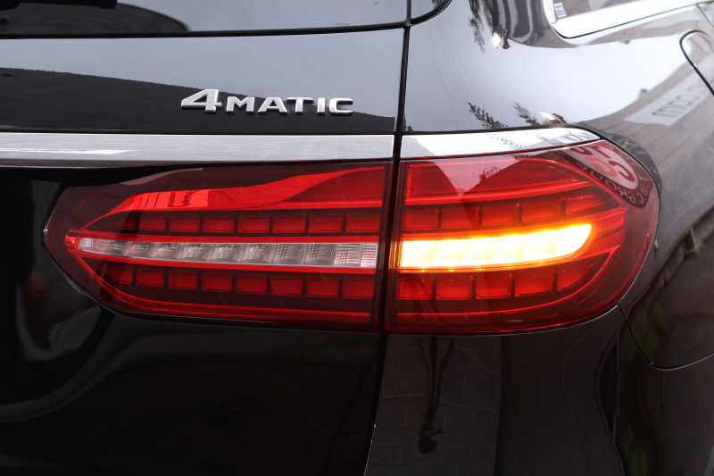 メルセデスベンツ Eクラス E220d 4MATIC ｵｰﾙﾃﾚｲﾝ　後期型 ｴｸｽｸﾙｰｼﾌﾞPKG ｴﾅｼﾞｬｲｼﾞﾝｸﾞPKG ﾚｰﾀﾞｰｾｰﾌﾃｨPKG ﾊﾟﾉﾗﾏSR ﾌﾞﾗｯｸ革 ｼｰﾄﾋｰﾀ ﾍﾞﾝﾁﾚｰﾀ 360°ｶﾒﾗ MBUX ARﾅﾋﾞｹﾞｰｼｮﾝ Burmester ﾜｲﾔﾚｽﾁｬｰｼﾞﾝｸﾞ HUD ｴｱｻｽ 純正19ｲﾝﾁAW　2年保証