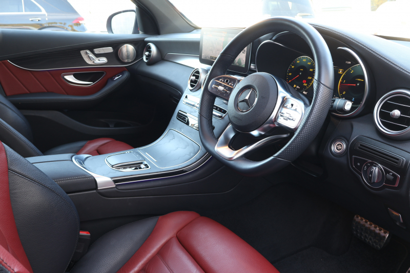 メルセデスベンツ GLC GLC220d 4MATIC AMGﾗｲﾝ　後期型 ﾚｻﾞｰｴｸｽｸﾙｰｼﾌﾞPKG ﾚｰﾀﾞｰｾｰﾌﾃｨPKG ｴｱﾊﾞﾗﾝｽPKG ﾊﾟﾉﾗﾏSR ｸﾗﾝﾍﾞﾘｰ赤革ｼｰﾄ 全席ｼｰﾄﾋｰﾀｰ MBUX 純正10.25ｲﾝﾁﾅﾋﾞ地ﾃﾞｼﾞ ｺｯｸﾋﾟｯﾄDisp 360°ｶﾒﾗ Burmester PTS 電動Rｹﾞｰﾄ HUD AMG19ｲﾝﾁAW　2年保証