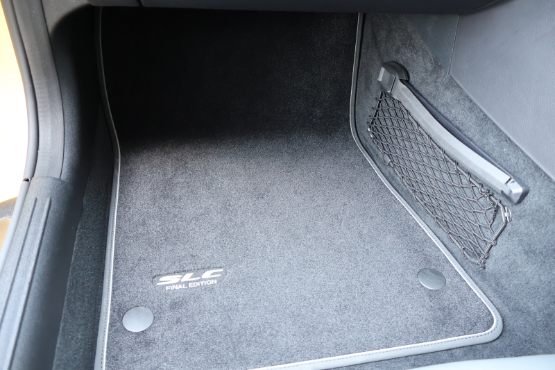 AMG SLC SLC43 ｽﾎﾟｰﾂ ﾌｧｲﾅﾙｴﾃﾞｨｼｮﾝ　特別仕様車  ﾚｰﾀﾞｰｾｰﾌﾃｨPKG ﾏｼﾞｯｸｽｶｲｺﾝﾄﾛｰﾙﾊﾞﾘｵR ﾌﾞﾗｯｸ/ｼﾙﾊﾞｰﾂｰﾄｰﾝ革 ｼｰﾄﾋｰﾀｰ ｴｱｽｶｰﾌ 純正ﾅﾋﾞ地ﾃﾞｼﾞ Bﾓﾆﾀｰ  LED AMGﾊﾟﾌｫｰﾏﾝｽｽﾃｱ AMG RIDE CONTROLｻｽﾍﾟﾝｼｮﾝ 専用AMG18AW　2年保証