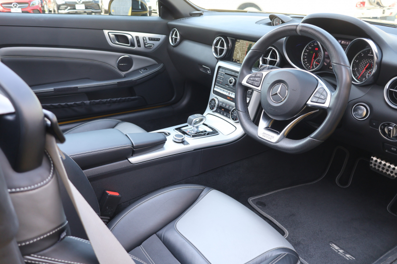 AMG SLC SLC43 ｽﾎﾟｰﾂ ﾌｧｲﾅﾙｴﾃﾞｨｼｮﾝ　特別仕様車  ﾚｰﾀﾞｰｾｰﾌﾃｨPKG ﾏｼﾞｯｸｽｶｲｺﾝﾄﾛｰﾙﾊﾞﾘｵR ﾌﾞﾗｯｸ/ｼﾙﾊﾞｰﾂｰﾄｰﾝ革 ｼｰﾄﾋｰﾀｰ ｴｱｽｶｰﾌ 純正ﾅﾋﾞ地ﾃﾞｼﾞ Bﾓﾆﾀｰ  LED AMGﾊﾟﾌｫｰﾏﾝｽｽﾃｱ AMG RIDE CONTROLｻｽﾍﾟﾝｼｮﾝ 専用AMG18AW　2年保証