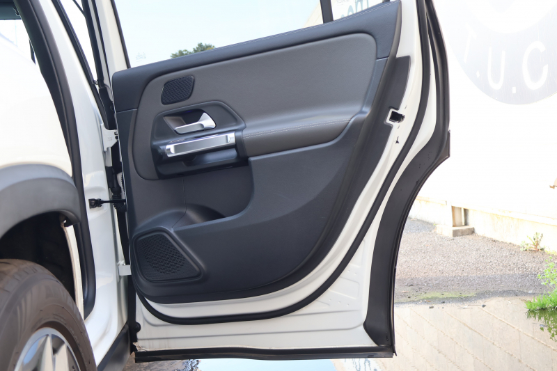 AMG GLB GLB35 4MATIC　AMGﾊﾟﾌｫｰﾏﾝｽPKG ｱﾄﾞﾊﾞﾝｽﾄﾞPKG ﾚｰﾀﾞｰｾｰﾌﾃｨPKG 1ｵｰﾅｰ ﾊﾟﾉﾗﾐｯｸSR 灰/黒革ｼｰﾄ ｼｰﾄﾋｰﾀｰ MBUX 10.25ｲﾝﾁﾅﾋﾞ地ﾃﾞｼﾞ 360度ｶﾒﾗ ﾌｯﾄﾄﾗﾝｸOP ﾜｲﾔﾚｽﾁｬｰｼﾞﾝｸﾞ HUD ﾃﾞｼﾞﾀﾙｲﾝﾅｰﾐﾗｰ AMG19AW　2年保証