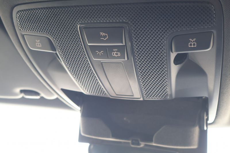 AMG GLA GLA45 AMG 4MATIC Edition1　特別仕様車 専用ｴｱﾛﾊﾟｰﾂ  専用ｻｲﾄﾞﾃﾞｶｰﾙ ﾚｰﾀﾞｰｾｰﾌﾃｨPKG AMGﾊﾟﾌｫｰﾏﾝｽｼｰﾄ AMGﾊﾟﾌｫｰﾏﾝｽｽﾃｱ ﾒﾓﾘｰ機能付ﾊﾟﾜｰｼｰﾄ ｼｰﾄﾋｰﾀｰ 純正ﾅﾋﾞ地ﾃﾞｼﾞ Bﾓﾆﾀｰ 電動Rｹﾞｰﾄ ｷｾﾉﾝﾍｯﾄﾞ PTS AMG20AW　2年保証