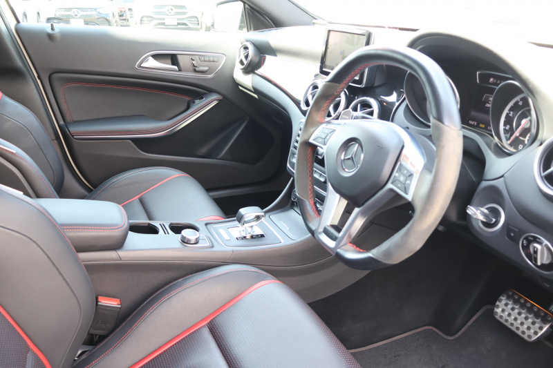 AMG GLA GLA45 AMG 4MATIC Edition1　特別仕様車 専用ｴｱﾛﾊﾟｰﾂ  専用ｻｲﾄﾞﾃﾞｶｰﾙ ﾚｰﾀﾞｰｾｰﾌﾃｨPKG AMGﾊﾟﾌｫｰﾏﾝｽｼｰﾄ AMGﾊﾟﾌｫｰﾏﾝｽｽﾃｱ ﾒﾓﾘｰ機能付ﾊﾟﾜｰｼｰﾄ ｼｰﾄﾋｰﾀｰ 純正ﾅﾋﾞ地ﾃﾞｼﾞ Bﾓﾆﾀｰ 電動Rｹﾞｰﾄ ｷｾﾉﾝﾍｯﾄﾞ PTS AMG20AW　2年保証