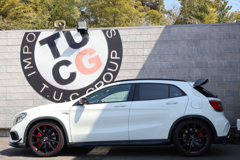 AMG GLA GLA45 AMG 4MATIC Edition1　特別仕様車 専用ｴｱﾛﾊﾟｰﾂ  専用ｻｲﾄﾞﾃﾞｶｰﾙ ﾚｰﾀﾞｰｾｰﾌﾃｨPKG AMGﾊﾟﾌｫｰﾏﾝｽｼｰﾄ AMGﾊﾟﾌｫｰﾏﾝｽｽﾃｱ ﾒﾓﾘｰ機能付ﾊﾟﾜｰｼｰﾄ ｼｰﾄﾋｰﾀｰ 純正ﾅﾋﾞ地ﾃﾞｼﾞ Bﾓﾆﾀｰ 電動Rｹﾞｰﾄ ｷｾﾉﾝﾍｯﾄﾞ PTS AMG20AW　2年保証