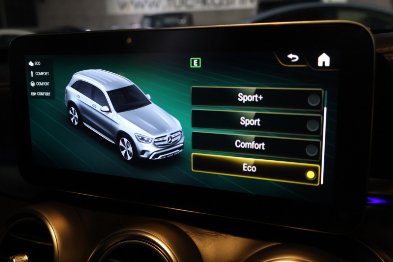 メルセデスベンツ GLC GLC220d 4MATIC AMGﾗｲﾝ　後期型 ﾚｻﾞｰｴｸｽｸﾙｰｼﾌﾞPKG ﾚｰﾀﾞｰｾｰﾌﾃｨPKG ｴｱﾊﾞﾗﾝｽPKG ﾊﾟﾉﾗﾏSR 黒革ｼｰﾄ ｼｰﾄﾋｰﾀ ﾍﾞﾝﾁﾚｰﾀ MBUX 純正10.25ｲﾝﾁﾅﾋﾞ地ﾃﾞｼﾞ ｺｯｸﾋﾟｯﾄDisp 360°ｶﾒﾗ Burmester PTS 電動Rｹﾞｰﾄ HUD AMG19ｲﾝﾁAW　2年保証