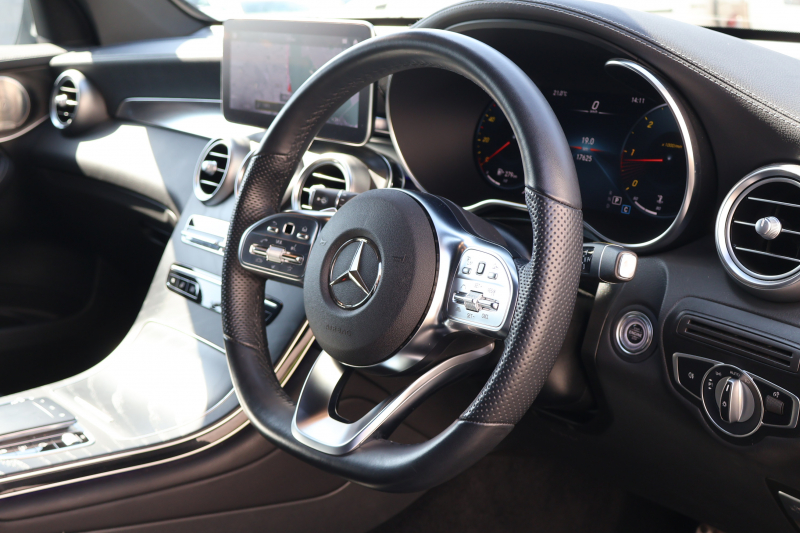 メルセデスベンツ GLC GLC220d 4MATIC AMGﾗｲﾝ　後期型 ﾚｻﾞｰｴｸｽｸﾙｰｼﾌﾞPKG ﾚｰﾀﾞｰｾｰﾌﾃｨPKG ｴｱﾊﾞﾗﾝｽPKG ﾊﾟﾉﾗﾏSR 黒革ｼｰﾄ ｼｰﾄﾋｰﾀ ﾍﾞﾝﾁﾚｰﾀ MBUX 純正10.25ｲﾝﾁﾅﾋﾞ地ﾃﾞｼﾞ ｺｯｸﾋﾟｯﾄDisp 360°ｶﾒﾗ Burmester PTS 電動Rｹﾞｰﾄ HUD AMG19ｲﾝﾁAW　2年保証